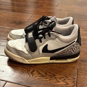 Nike Air Jordan Legacy 312 Low